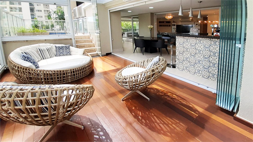 Apartamento à venda com 4 suítes em Campo Belo, São Paulo, SP