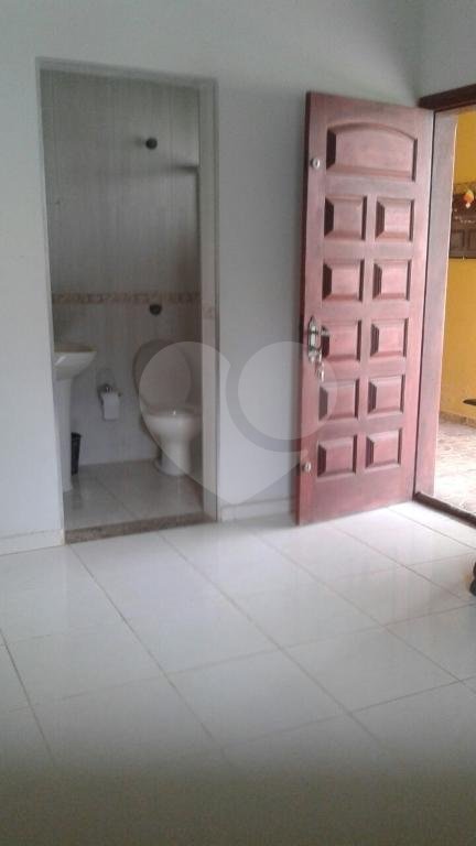 Casa à venda com 6 quartos, sendo 4 suítes, no condomínio Cond Riacho Fundo, Araçoiaba da Serra - SP