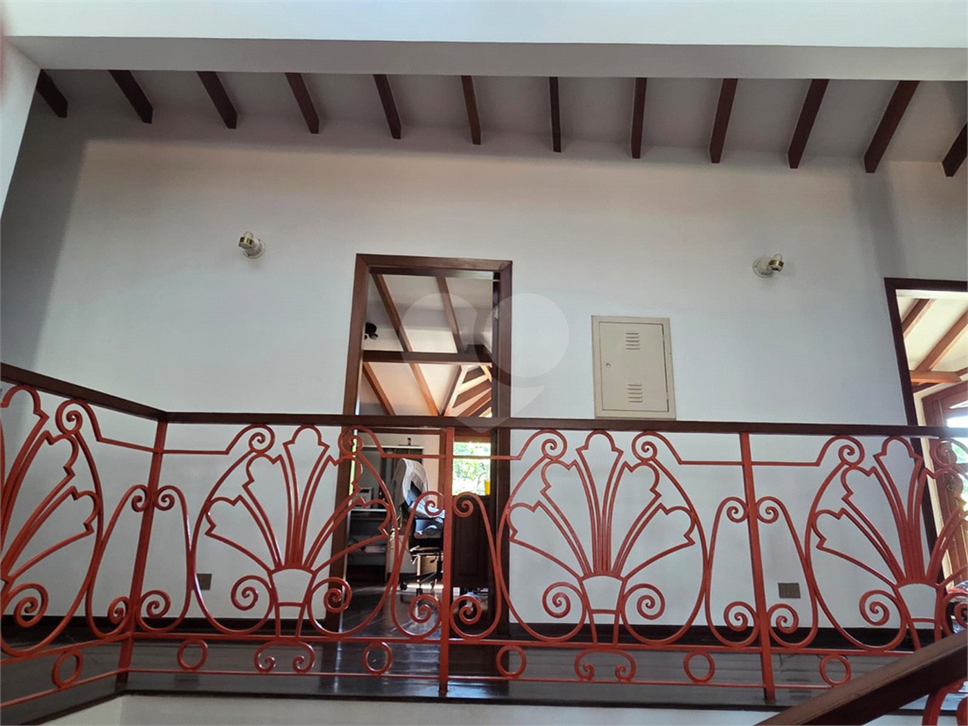 Casa à venda com 4 quartos, sendo 2 suítes, em Cidade São Francisco, São Paulo, SP