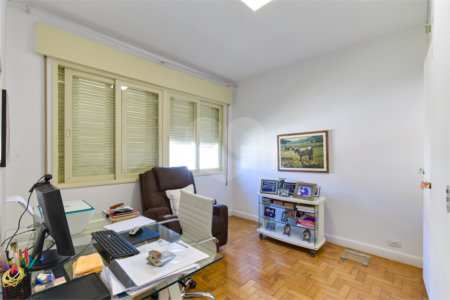 Casa de Vila à venda com 4 quartos, sendo 1 suíte, em Alto da Boa Vista, São Paulo, SP