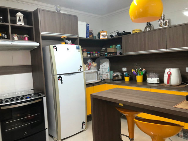 Casa à venda com 3 quartos, sendo 1 suíte,  no condomínio Acjy - Pestana, São Paulo - SP