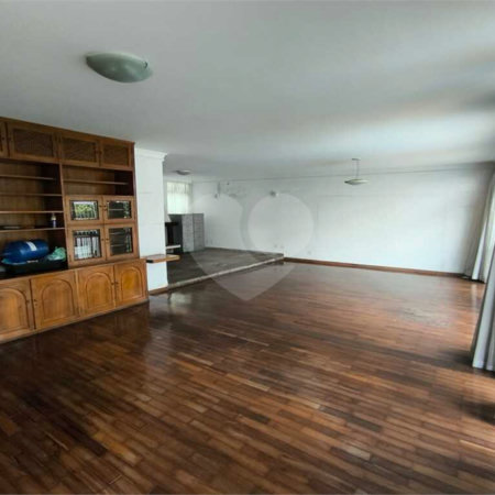 Casa à venda com 5 quartos, sendo 3 suítes,  em Brooklin Paulista, São Paulo, SP