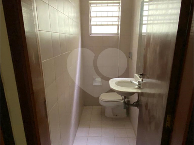 Sobrado à venda com 4 quartos, sendo 1 suíte,  em Campo Grande, São Paulo, SP