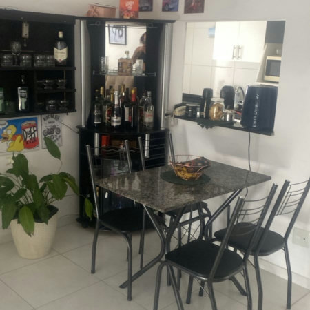 Apartamento aconchegante com 2 dormitórios, sendo 1 suíte, ao lado do Shopping Raposo!