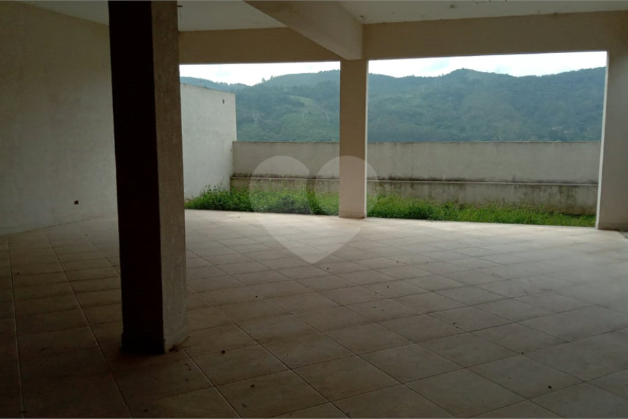Casa à venda com 5 quartos, sendo 3 suítes,  em Serra da Cantareira, Mairiporã, SP