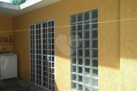 Casa Térrea à venda com 3 quartos em Chora Menino, São Paulo, SP