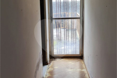 Sobrado à venda com 5 quartos, sendo 3 suítes, em Vila Campestre, São Paulo, SP