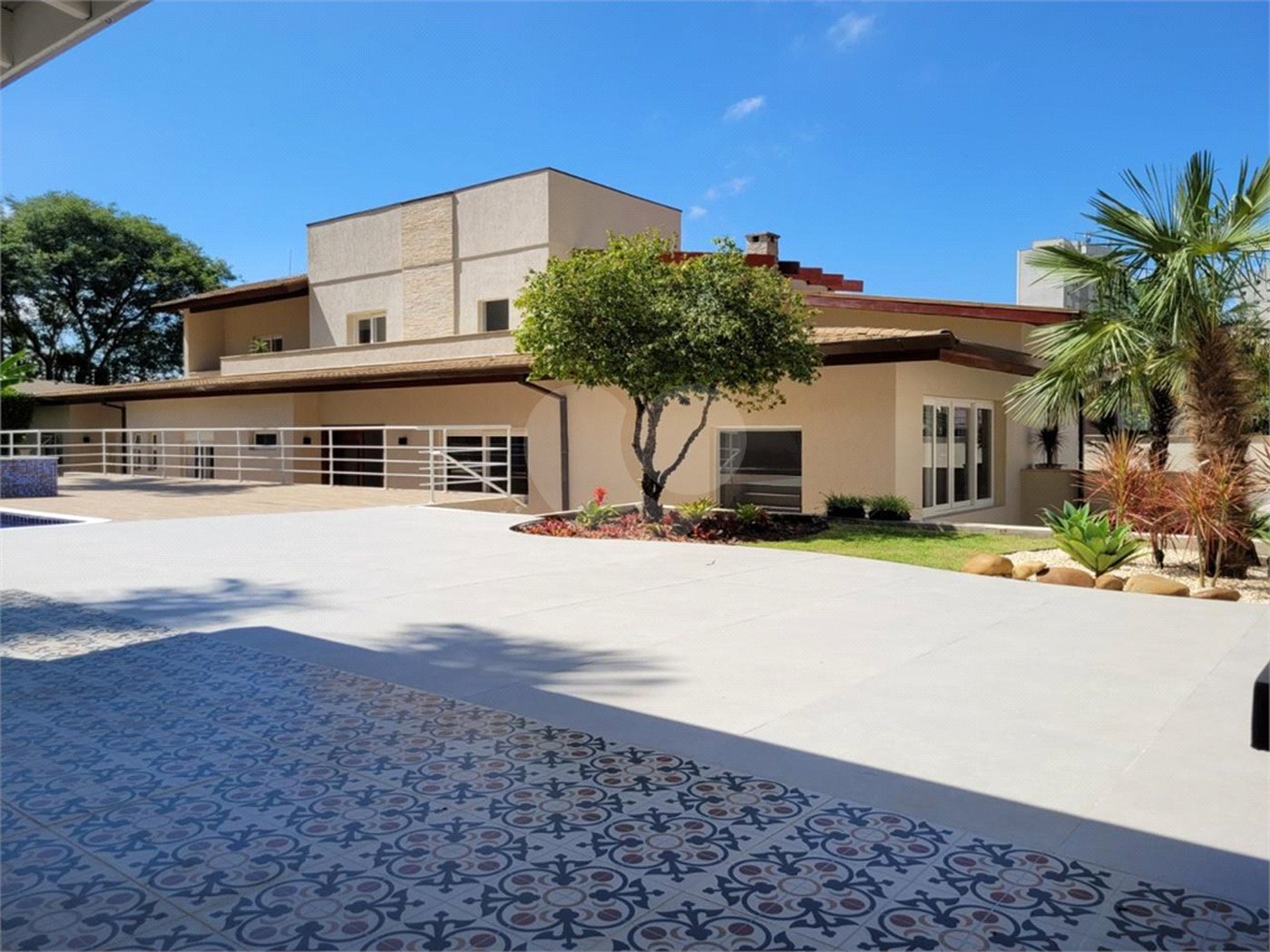 Casa à venda com 5 suítes em Paraisópolis, São Paulo, SP