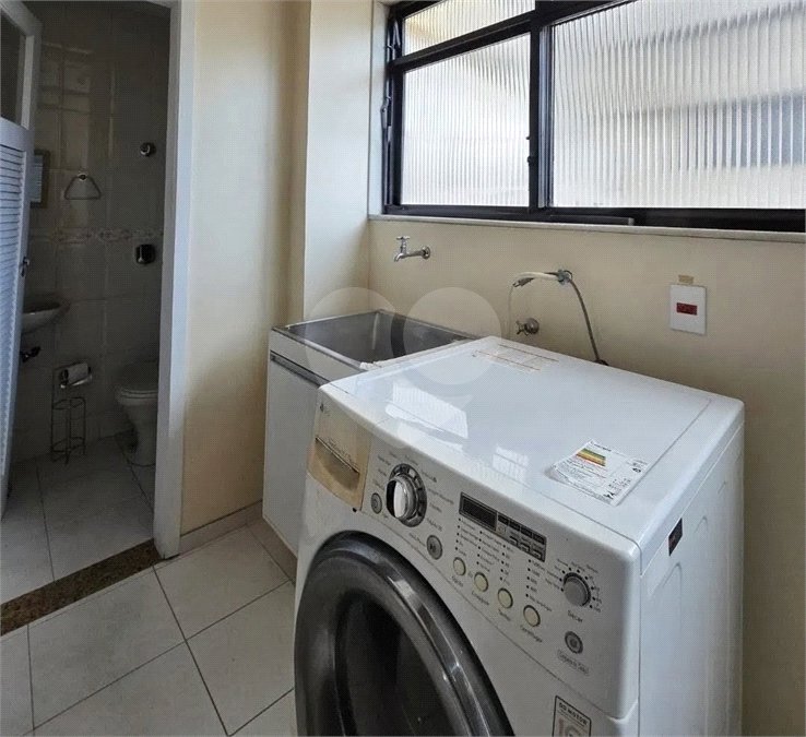 Apartamento à venda com 2 quartos, sendo 1 suíte,  em Laranjeiras, Rio de Janeiro, RJ