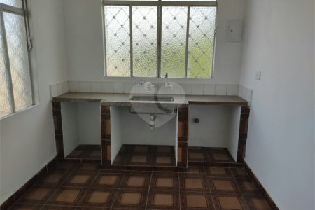 Sobrado à venda com 4 quartos, sendo 1 suíte, em Cidade Jardim Cumbica, Guarulhos, SP