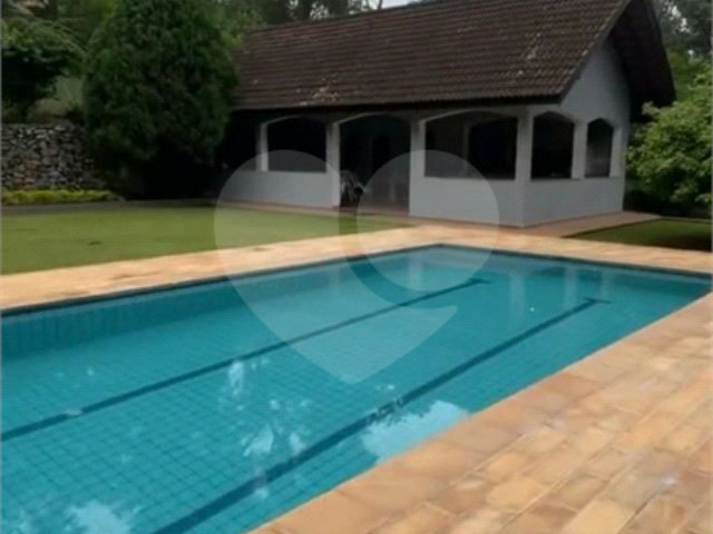 Casa à venda com 6 quartos, sendo 2 suítes,  em Mato Dentro, Mairiporã, SP