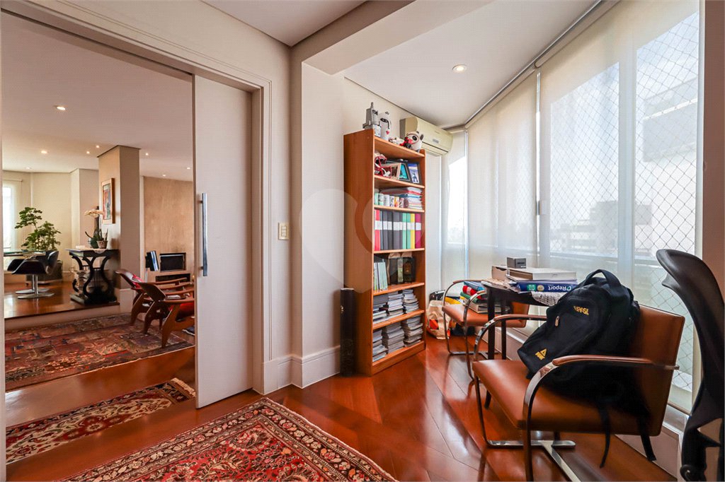 Cobertura à venda com 4 quartos, sendo 3 suítes,  em Vila Uberabinha, São Paulo, SP