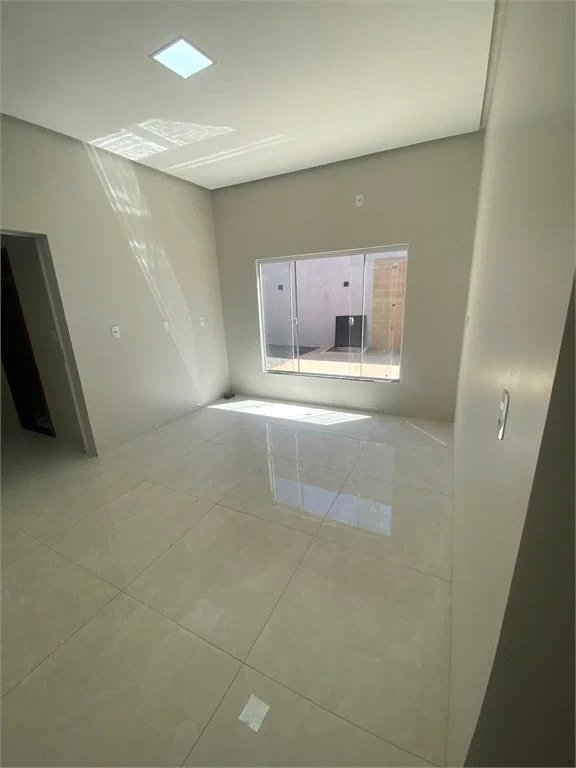 Casa à venda com 3 suítes em Açucena, Balsas, MA
