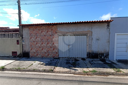 Casa à venda com 4 quartos, sendo 1 suíte, em Vila Belo Horizonte, Itapetininga, SP