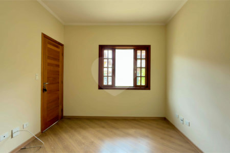 Casa à venda com 2 quartos no condomínio Portal dos Gamez, Atibaia - SP