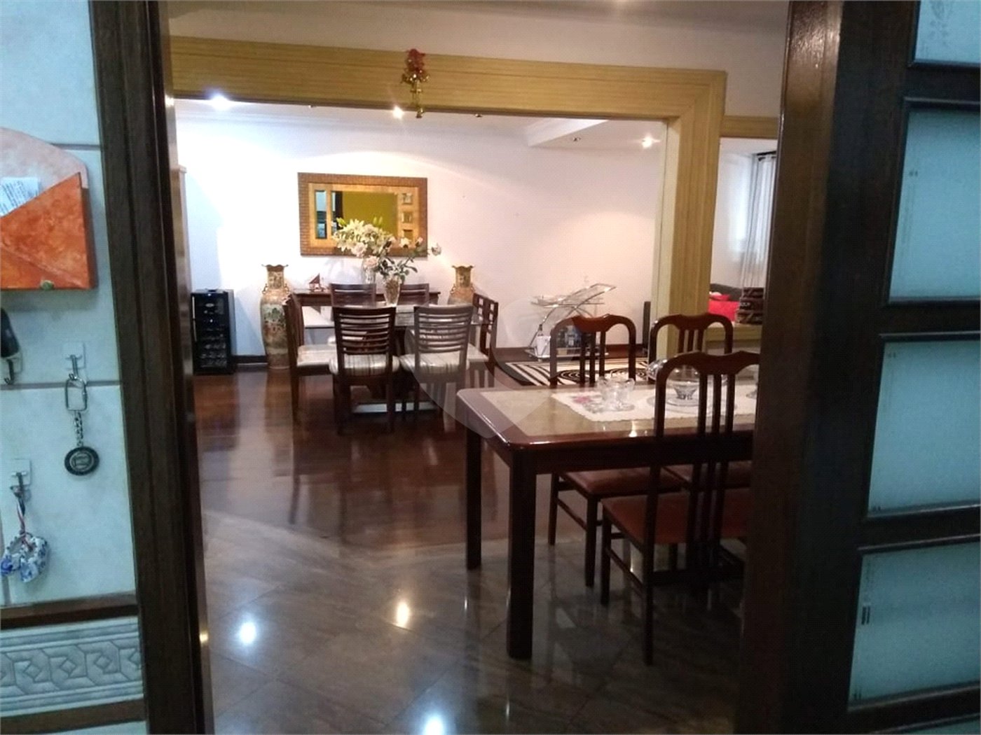 Casa à venda com 6 quartos, sendo 2 suítes,  em Jardim Leocádia, Sorocaba, SP