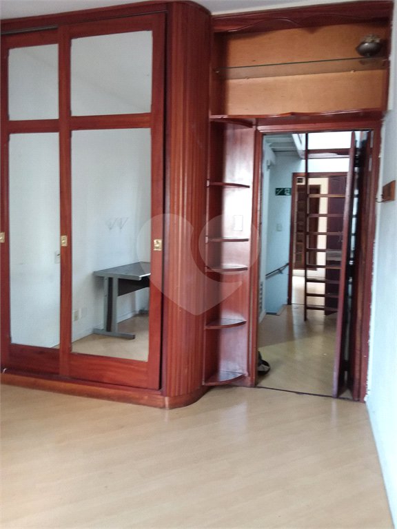 Sobrado à venda com 3 quartos em Moema, São Paulo, SP