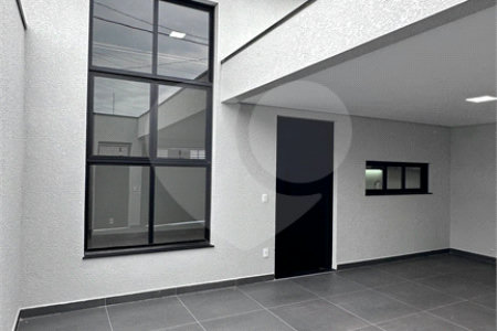 Casa Térrea à venda com 3 quartos, sendo 1 suíte, em Jardim Bom Sucesso, Indaiatuba, SP