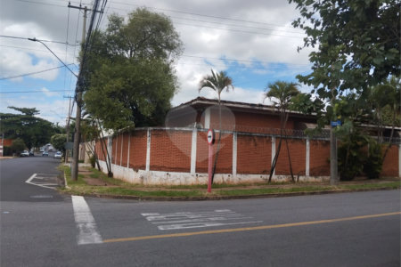 Casa à venda com 5 quartos, sendo 3 suítes, em Vila Sedenho, Araraquara, SP