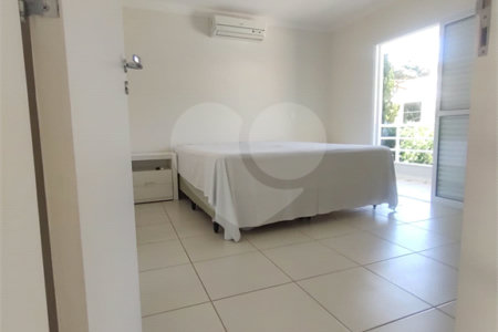 Casa à venda com 3 suítes no condomínio Villaggio Capriccio, Louveira - SP