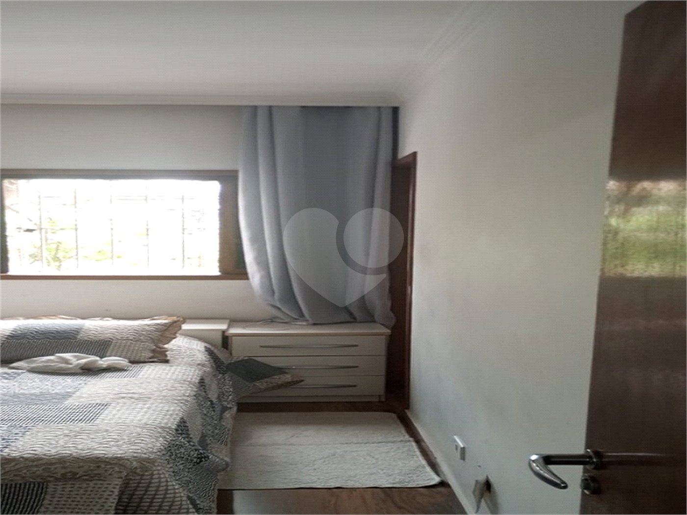 Casa à venda com 3 quartos, sendo 1 suíte,  em Lapa de Baixo, São Paulo, SP