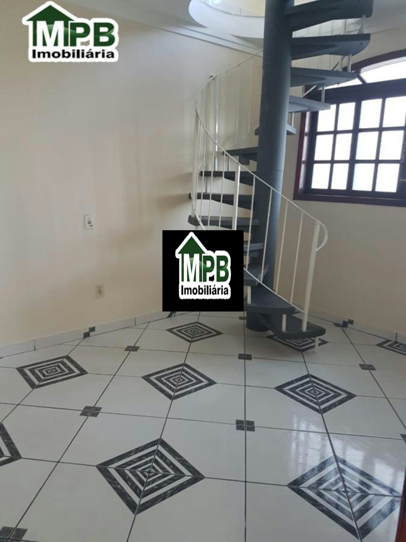 Sobrado à venda com 2 quartos, sendo 1 suíte, em Jardim Santa Luiza, Sorocaba, SP