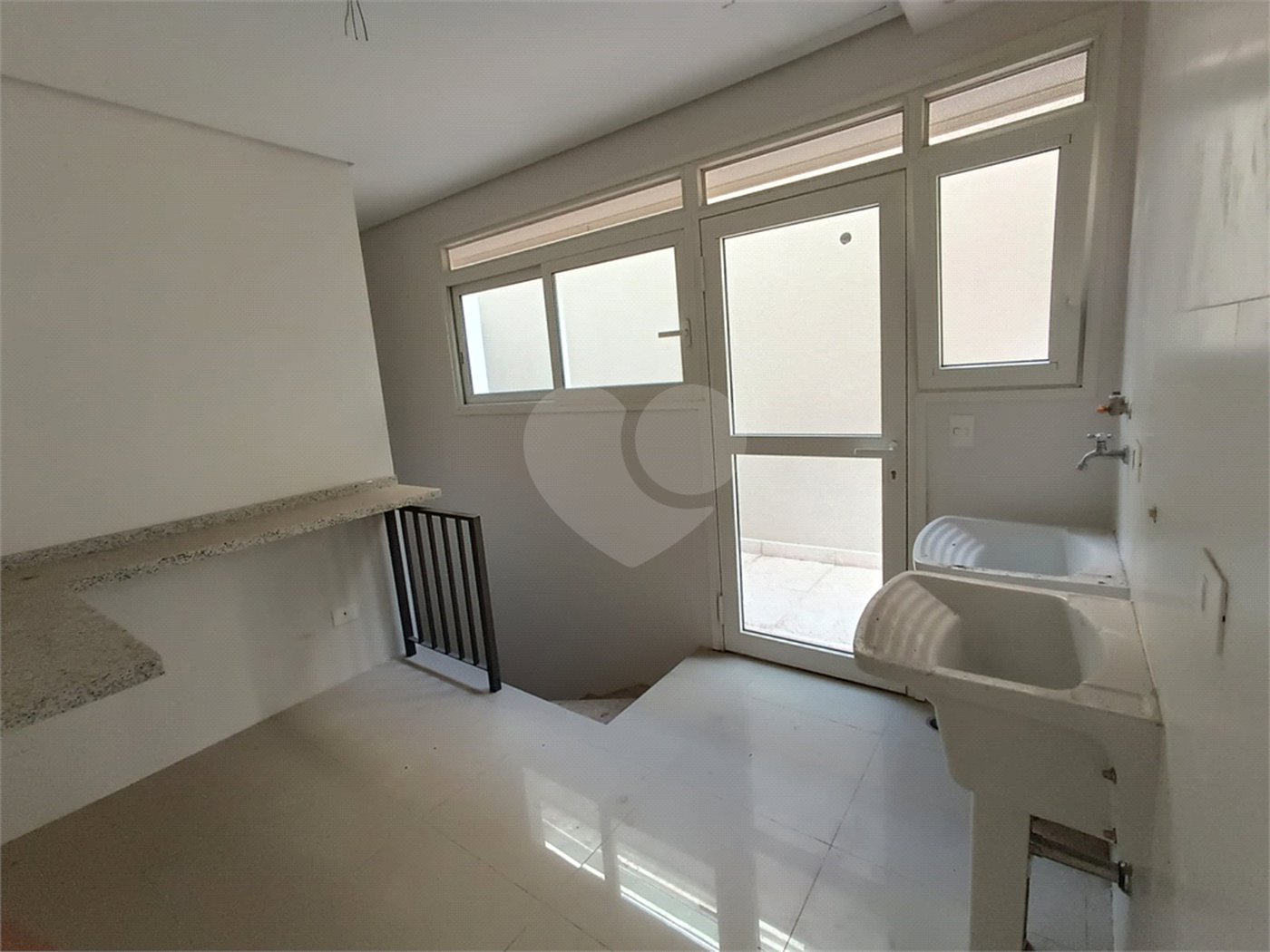 Casa à venda com 5 suítes no condomínio Maison Parc, São Paulo - SP