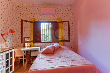 Casa Térrea à venda com 1 quarto em Jardim Marajoara, São Paulo, SP