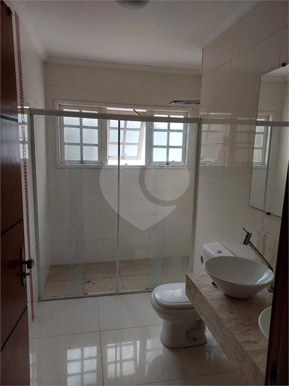 Sobrado à venda com 3 quartos, sendo 1 suíte, em Jardim Fonte Áurea, Poá, SP