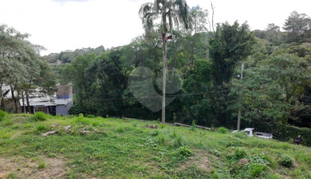 Casa à venda no condomínio Jardim da Montanha I, Mairiporã - SP