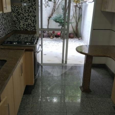 Casa em condomínio à venda com 3 quartos, sendo 1 suíte,  em Vila São Silvestre, São Paulo, SP