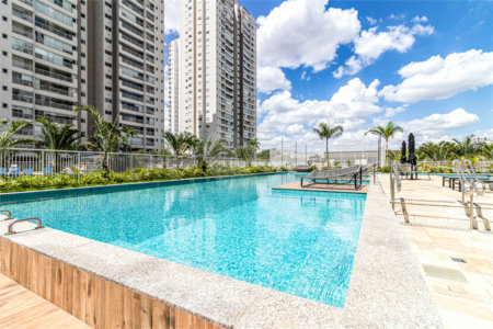 Apartamento à venda com 3 quartos, sendo 1 suíte,  em Vila Anastácio, São Paulo, SP
