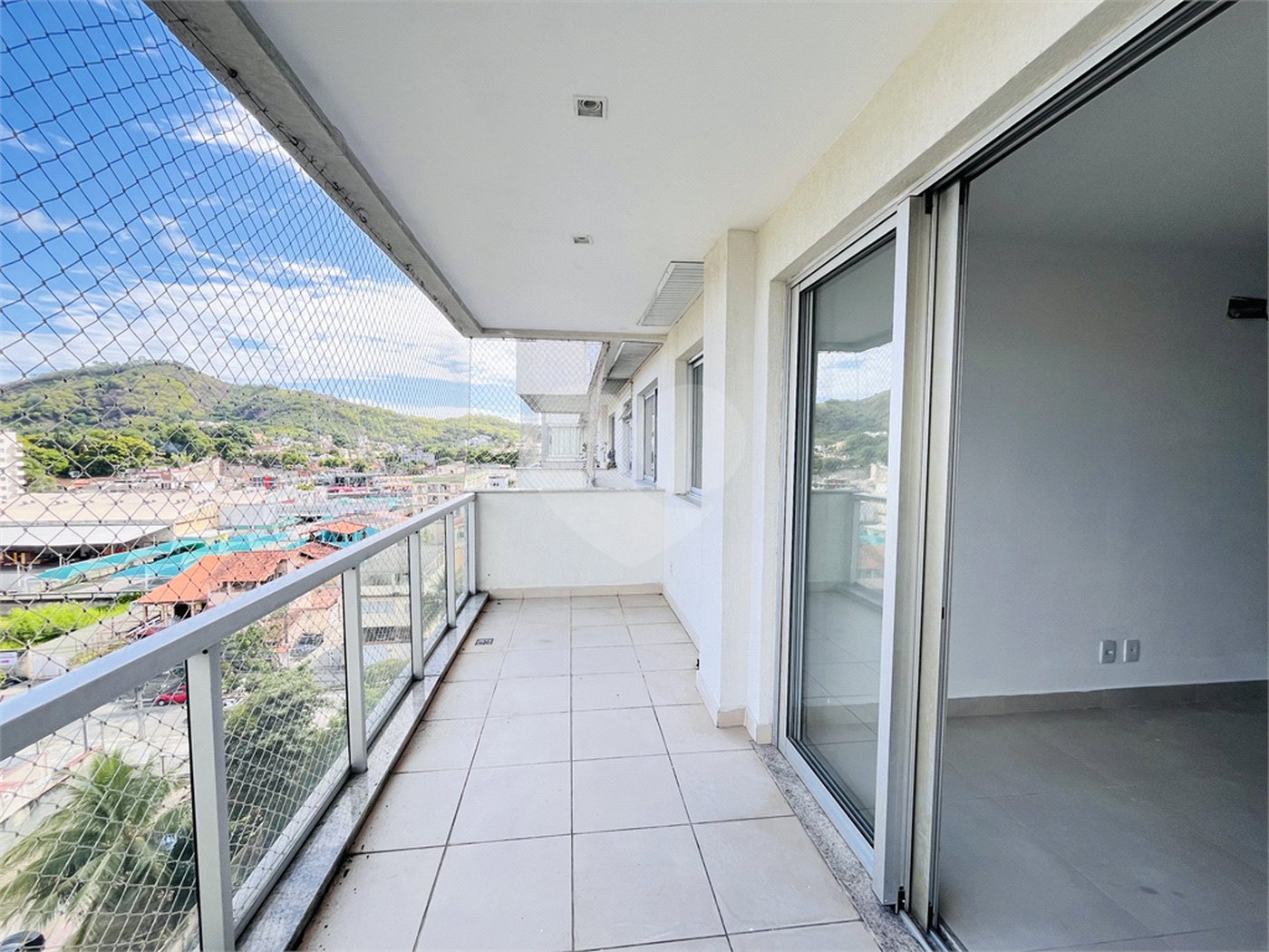 Apartamento à venda com 2 quartos, sendo 1 suíte, em Campo Grande, Rio de Janeiro, RJ