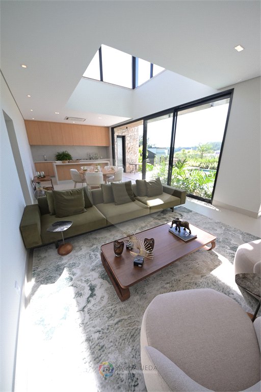 Casa à venda com 4 suítes no condomínio Villa dos Pinheiros, Indaiatuba - SP