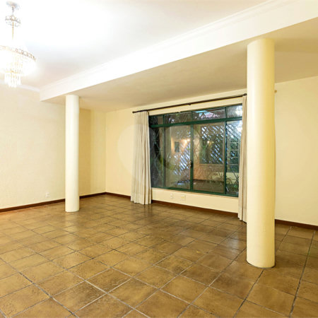Casa à venda com 3 quartos, sendo 1 suíte, em Chácara Santo Antônio, São Paulo, SP