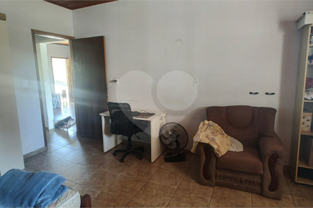Chácara à venda com 3 quartos, sendo 1 suíte, no Centro, Nazaré Paulista, SP