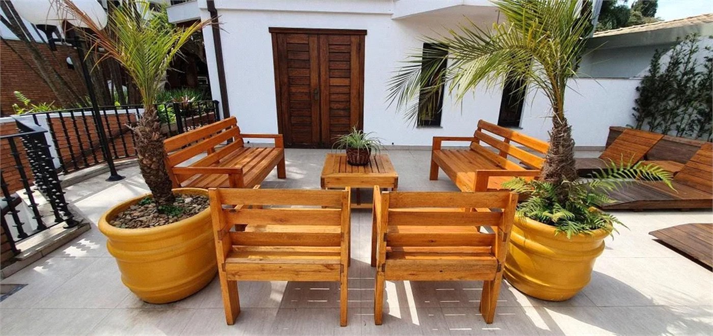 Casa à venda com 5 suítes em Jardim Leonor, São Paulo, SP
