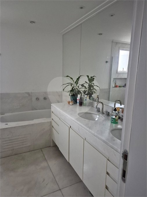 Apartamento à venda com 4 suítes em Jardim Taquaral, São Paulo, SP