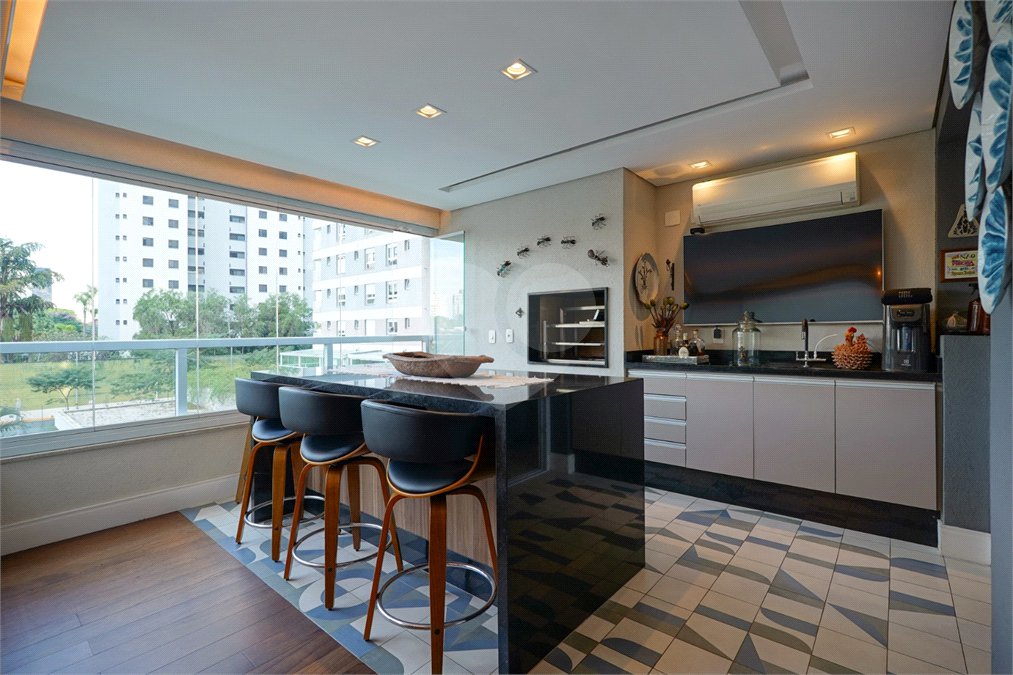 Apartamento à venda com 4 quartos, sendo 2 suítes, em Santo Amaro, São Paulo, SP
