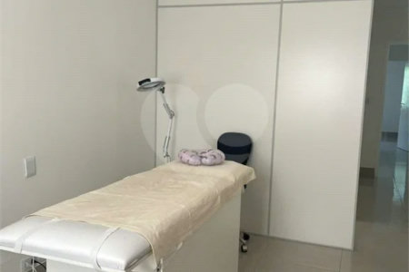 Sobrado à venda com 5 quartos, sendo 1 suíte, em Santa Teresinha, São Paulo, SP