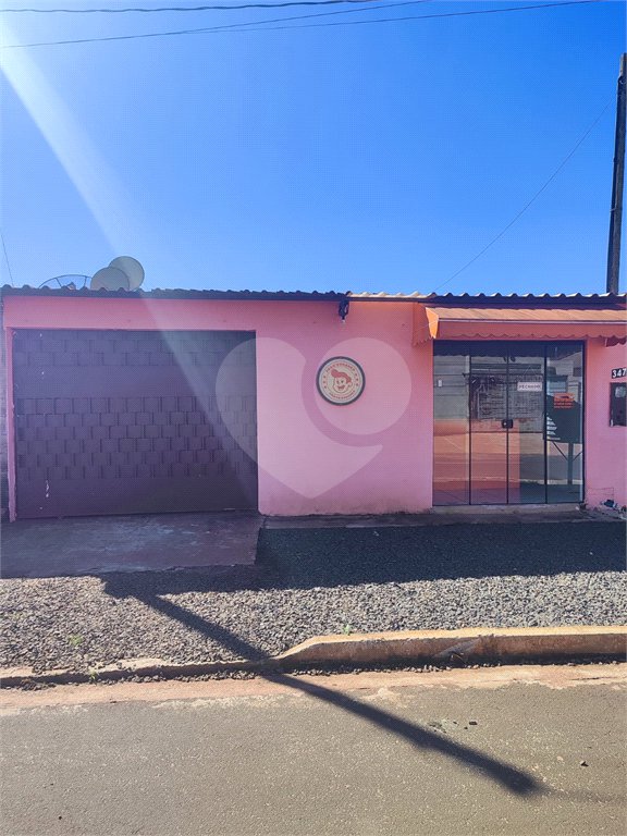 Casa à venda com 2 quartos, sendo 1 suíte, em Residencial Ponta Porã II, Ponta Porã, MS