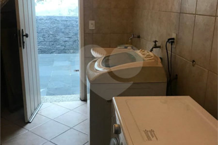 Sobrado à venda com 3 quartos, sendo 1 suíte, em Jardim América, Bragança Paulista, SP