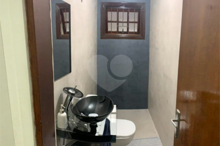 Casa à venda com 3 quartos, sendo 1 suíte,  em Vila Cecília, Mogi das Cruzes, SP