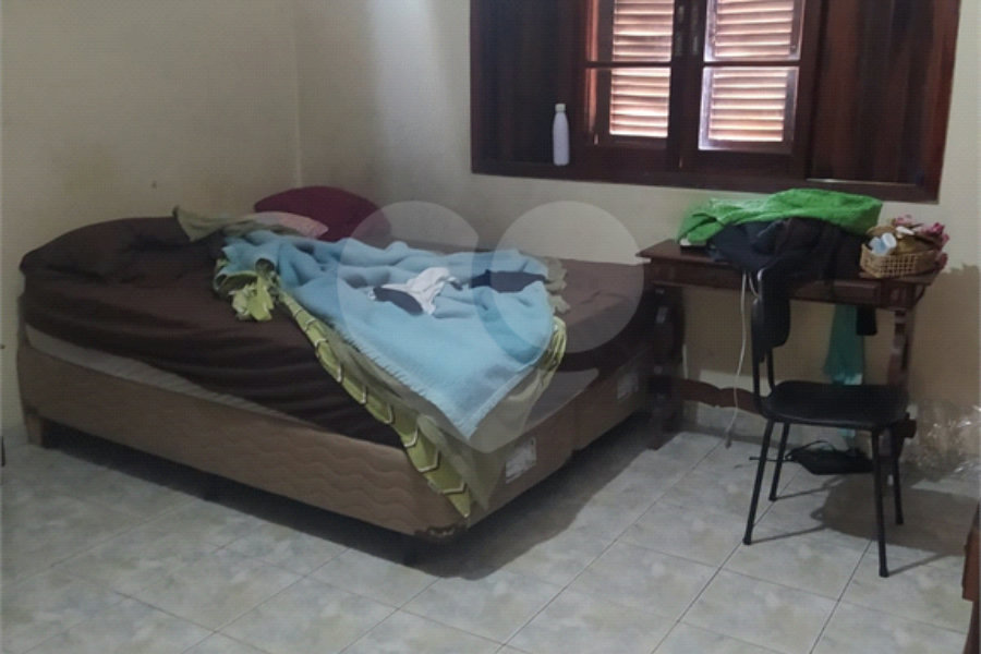 Sobrado à venda com 3 quartos, sendo 1 suíte, em Tremembé, São Paulo, SP