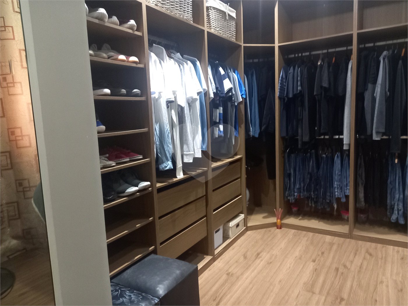 Sobrado à venda com 3 quartos, sendo 1 suíte,  em Tremembé, São Paulo, SP