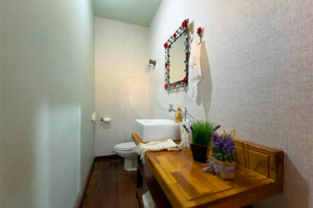 Casa à venda com 5 quartos, sendo 2 suítes, em Joá, Rio de Janeiro, RJ