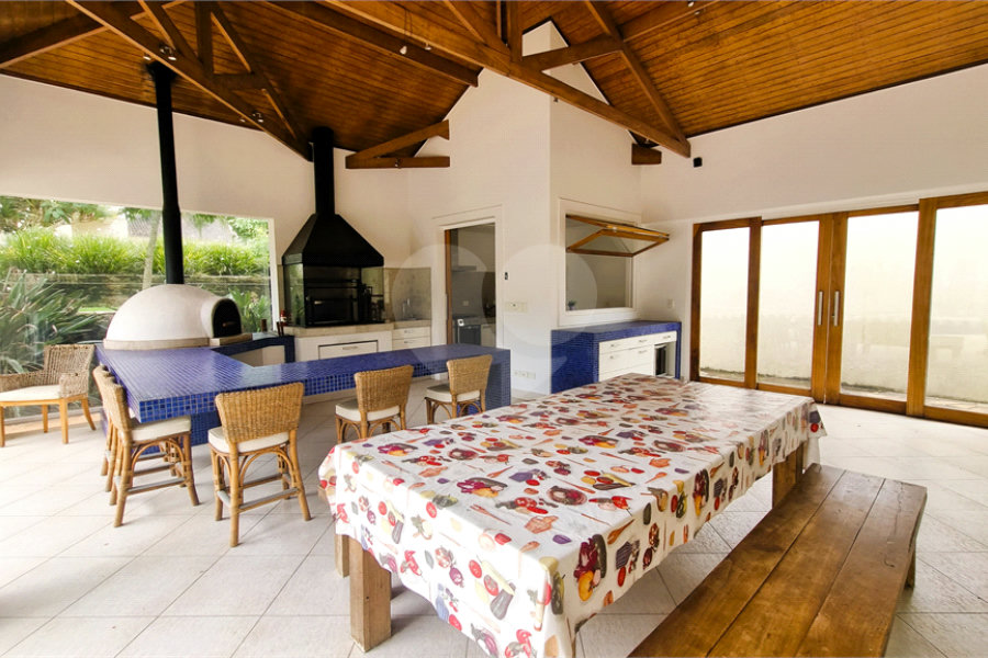 Casa à venda ou para alugar com 5 suítes em Serra da Cantareira, Mairiporã, SP