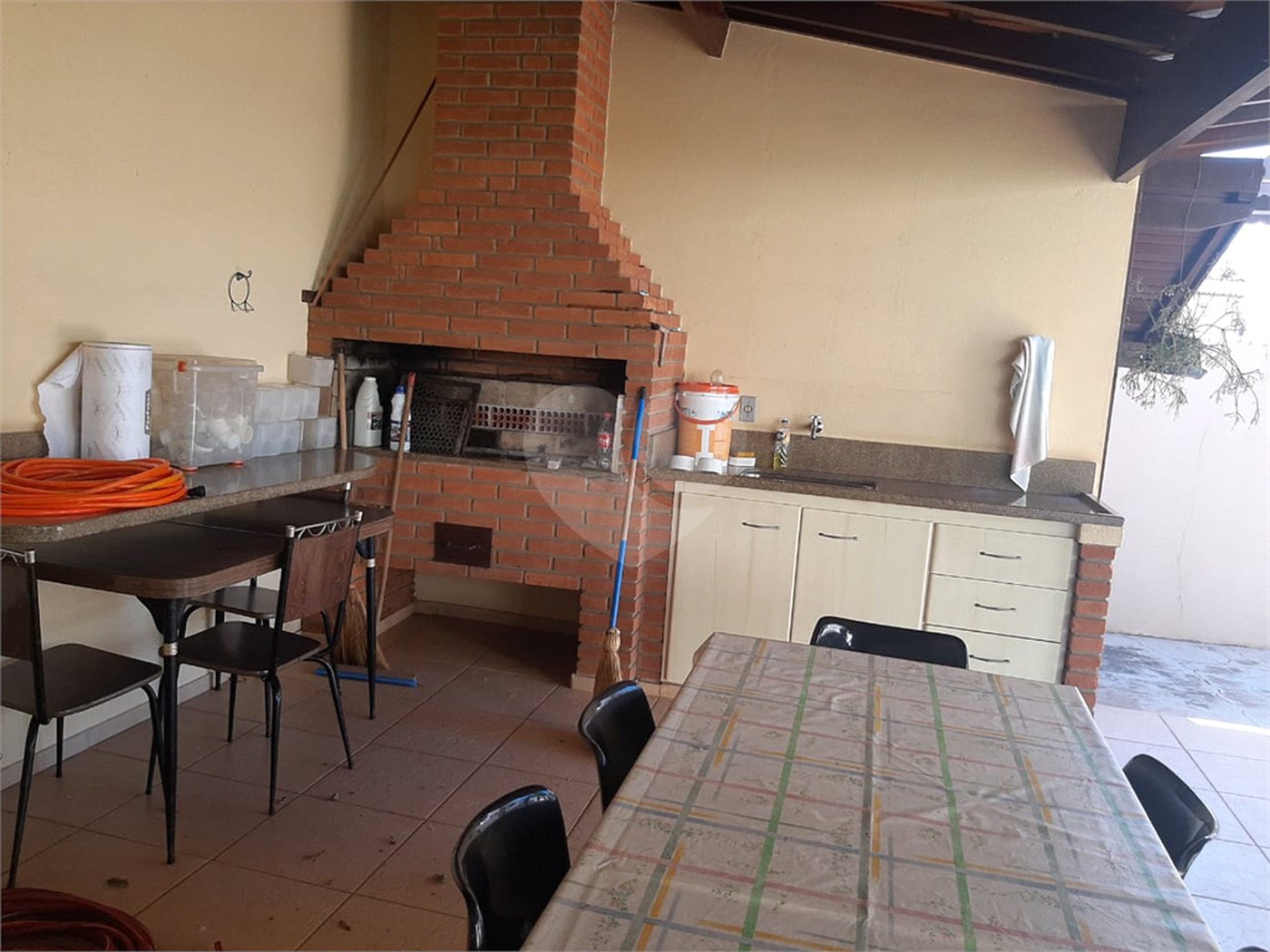 Casa à venda com 3 quartos, sendo 1 suíte, no Centro, Vinhedo, SP