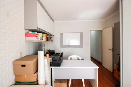 Sobrado à venda com 3 quartos, sendo 1 suíte, em Parada Inglesa, São Paulo, SP