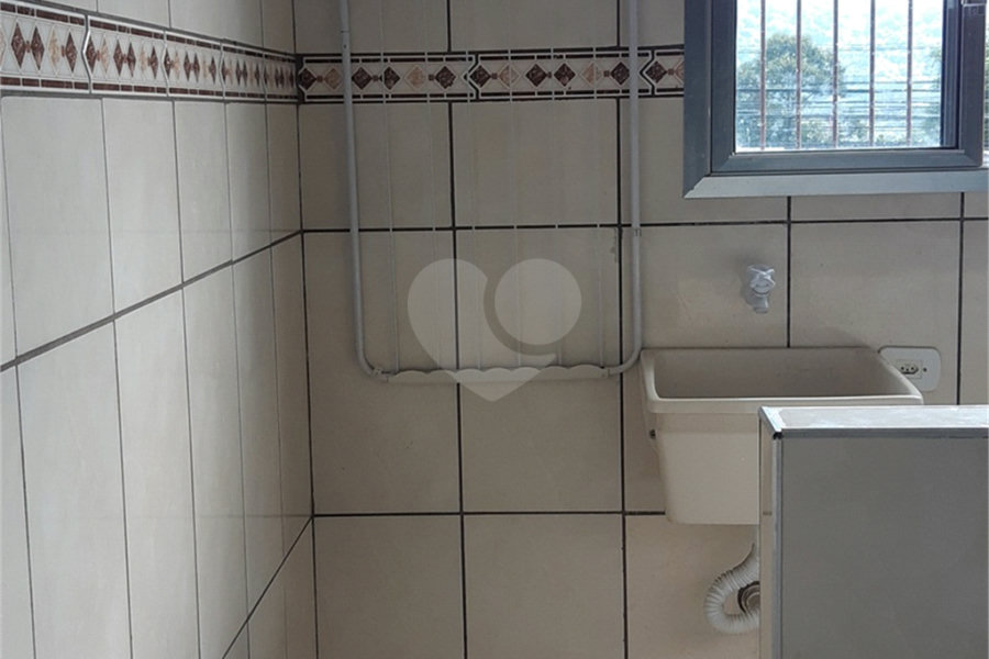 Sobrado à venda com 20 quartos em Jardim Peri, São Paulo, SP